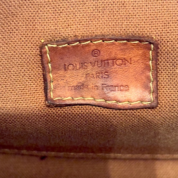 Louis Vuitton Monogram Popincourt Handbag (Authentic/Pre-loved) - Picture 13 of 16